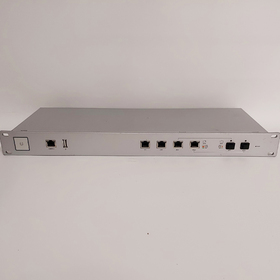 Межсетевые экраны Ubiquiti usg-pro-4